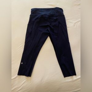 Lululemon cropped navy blue leggings